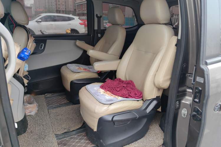 Used Huasong 7 2015 2.0T Automatic Comfort Model Left Rear Seat