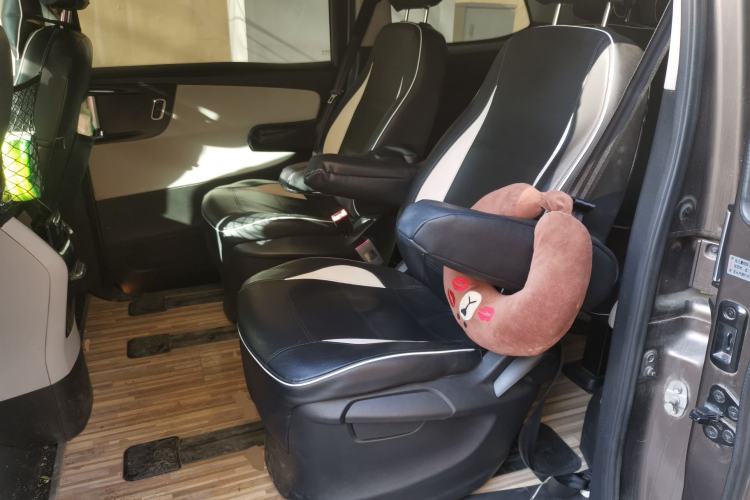 Used Huasong 7 2015 2.0T Automatic Comfort Model Left Rear Seat