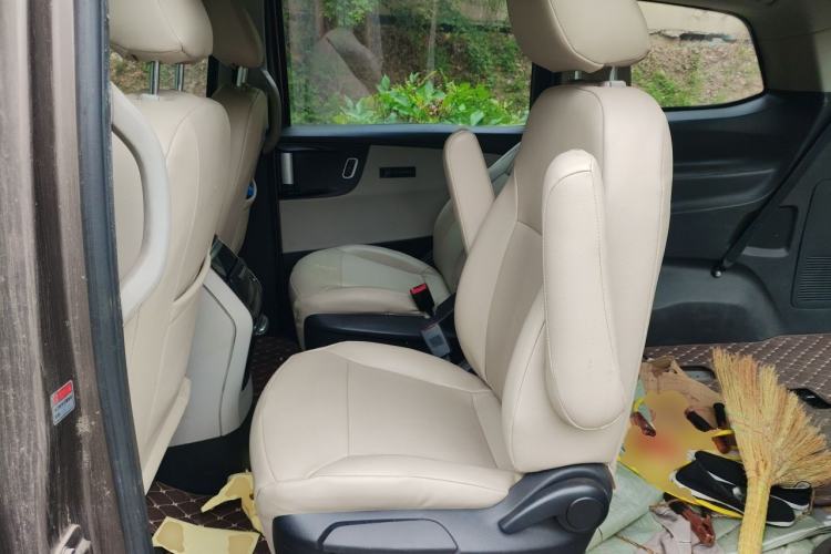 Used Huasong 7 2015 2.0T Automatic Comfort Model Left Rear Seat