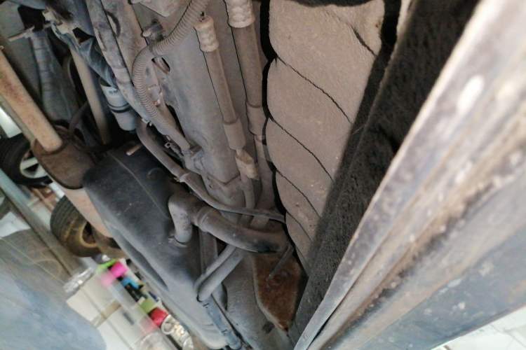 Used Huasong 7 2015 2.0T Automatic Comfort Model Left Side Sill