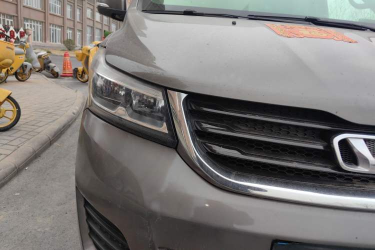 Used Huasong 7 2015 2.0T Automatic Comfort Model Right Front Headlight