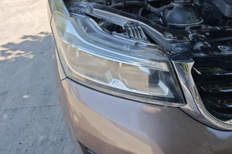 Used Huasong 7 2015 2.0T Automatic Comfort Model Right Front Headlight