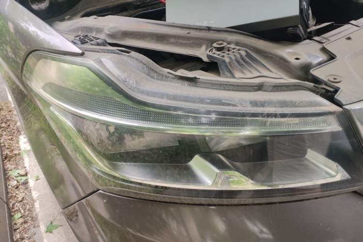 Used Huasong 7 2015 2.0T Automatic Comfort Model Right Front Headlight