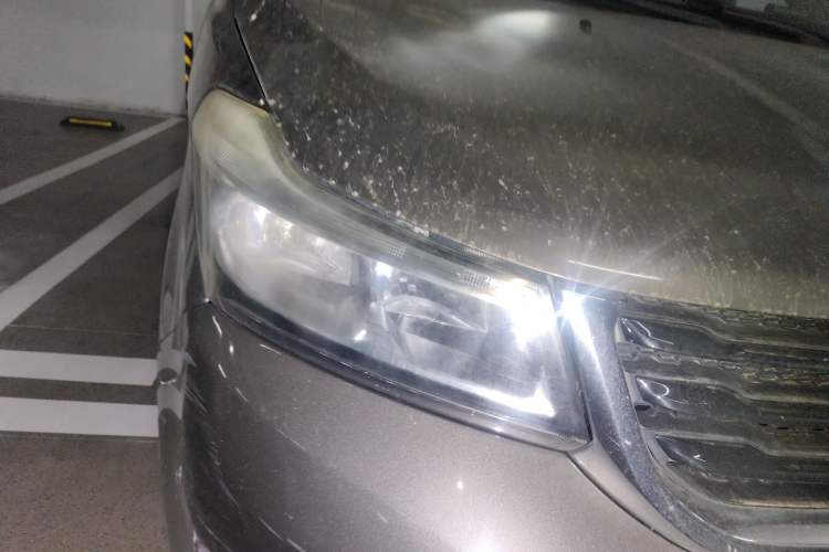 Used Huasong 7 2015 2.0T Automatic Comfort Model Right Front Headlight