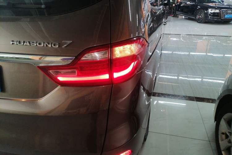 Used Huasong 7 2015 2.0T Automatic Comfort Model Right Rear Taillight
