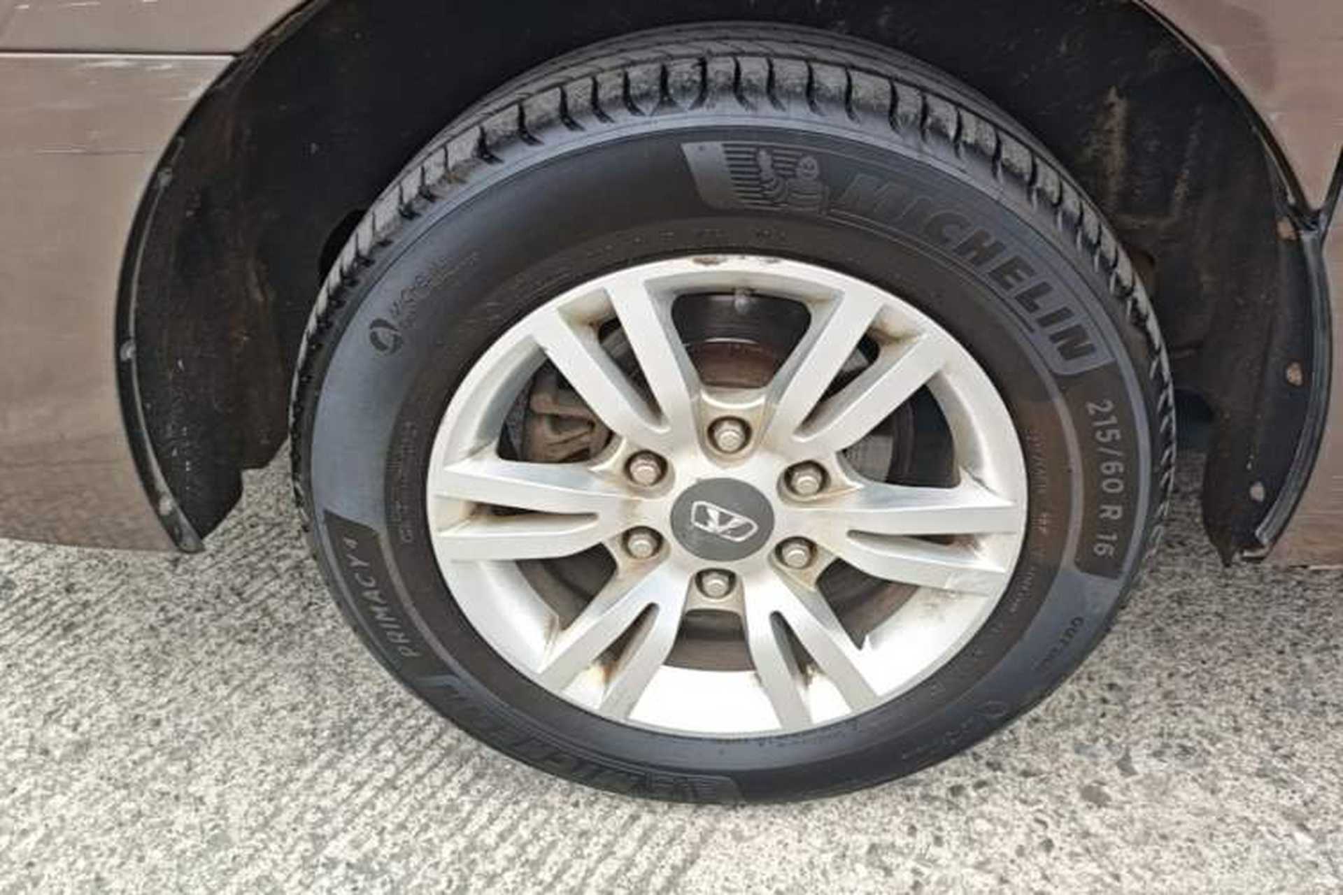 Used Huasong 7 2015 2.0T Automatic Comfort Model Right Rear Wheel Hub