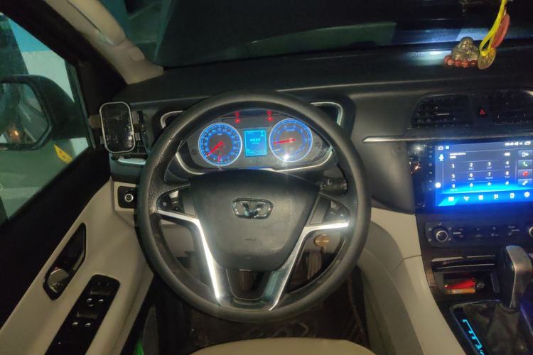 Used Huasong 7 2015 2.0T Automatic Comfort Model Steering Wheel