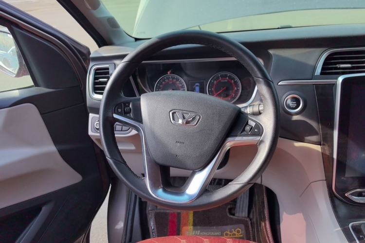 Used Huasong 7 2015 2.0T Automatic Comfort Model Steering Wheel
