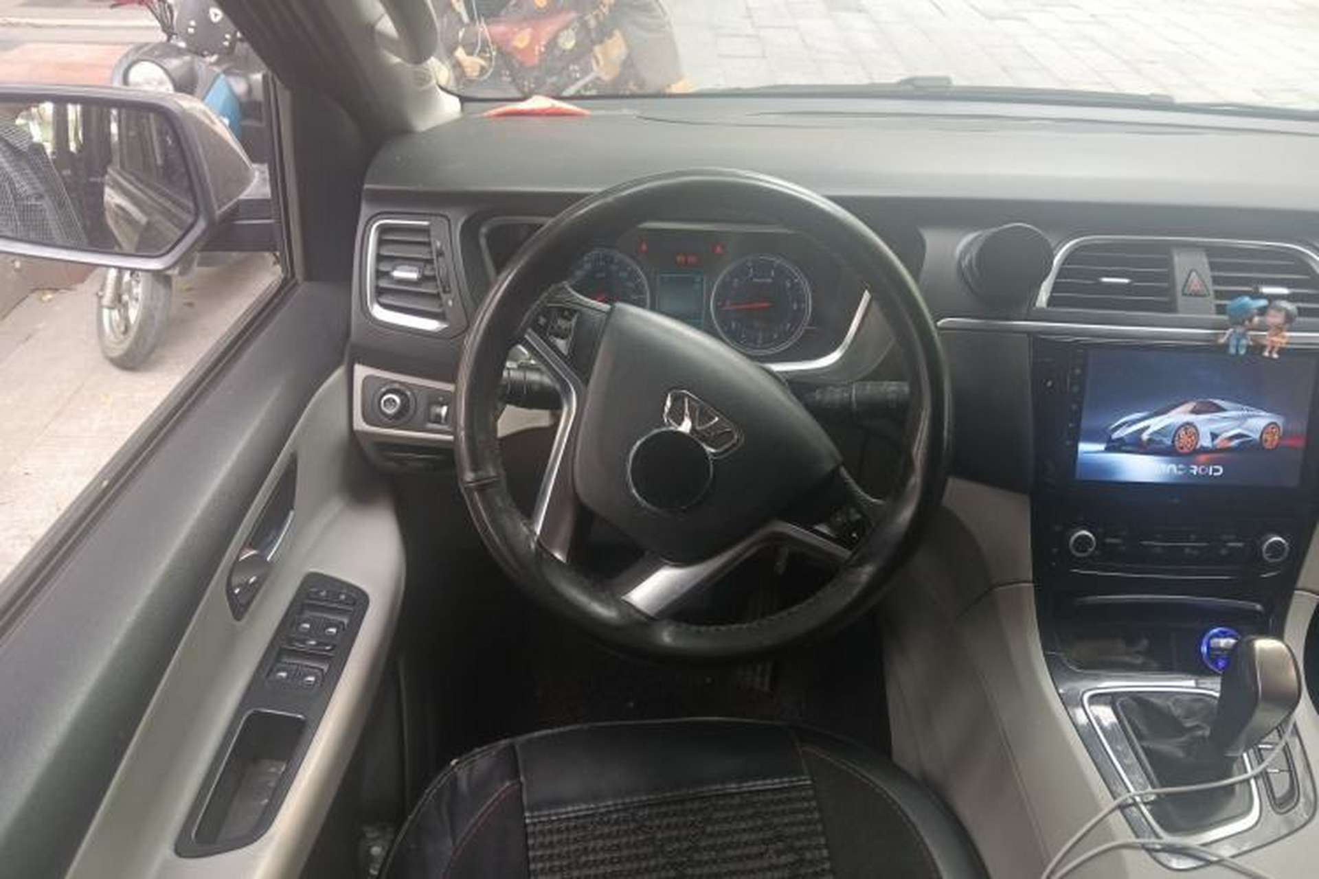 Used Huasong 7 2015 2.0T Automatic Comfort Model Steering Wheel