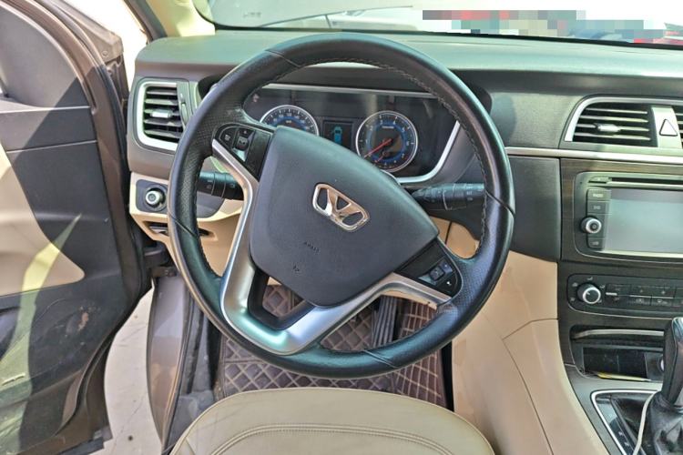 Used Huasong 7 2015 2.0T Automatic Flagship Edition Steering Wheel