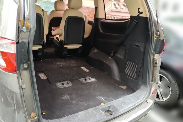 Used Huasong 7 2015 2.0T Automatic Luxury Model Trunk