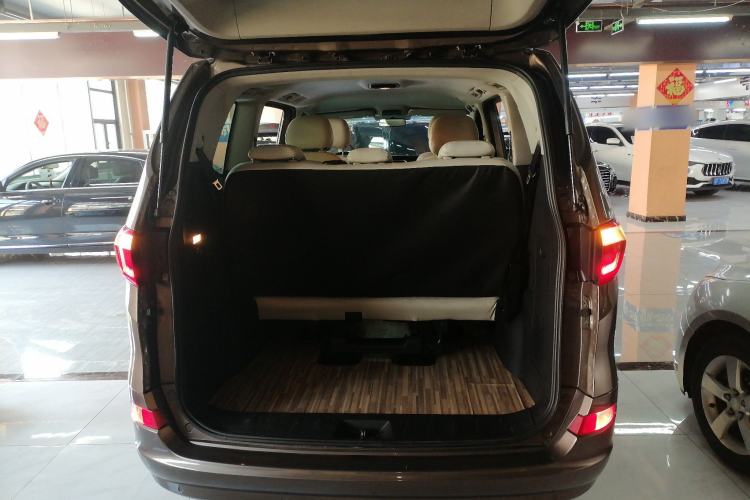 Used Huasong 7 2015 2.0T Automatic Comfort Model Trunk