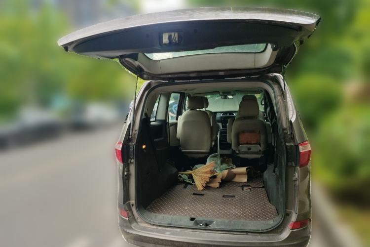 Used Huasong 7 2015 2.0T Automatic Comfort Model Trunk