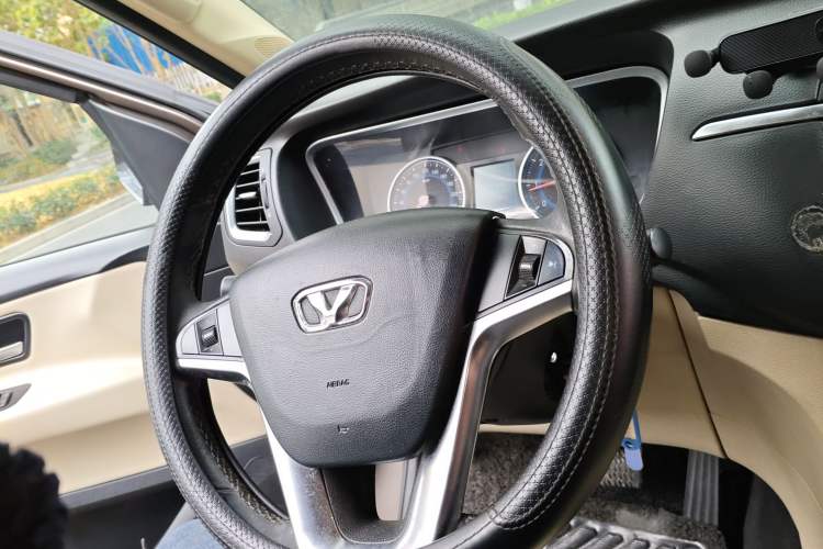 Used Huasong 7 2015 2.0T Automatic Luxury Model Vehicle Key