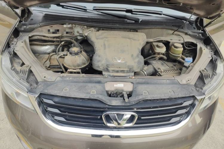 Used Huasong 7 2015 2.0T Automatic Comfort Model Engine Bay