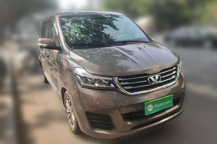Used Huasong 7 2015 2.0T Automatic Luxury Model Front Right 45 Deg