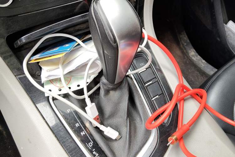 Used Huasong 7 2015 2.0T Automatic Comfort Model Gear Lever