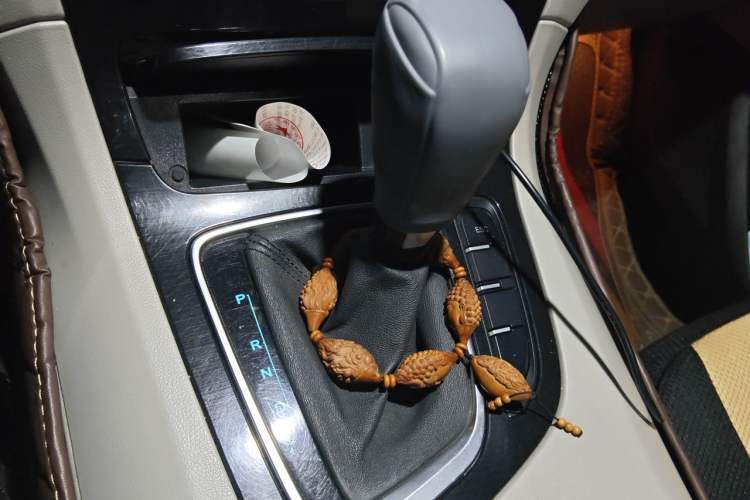 Used Huasong 7 2015 2.0T Automatic Comfort Model Gear Lever