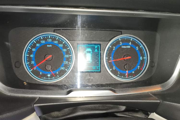 Used Huasong 7 2015 2.0T Automatic Comfort Model Instrument Cluster
