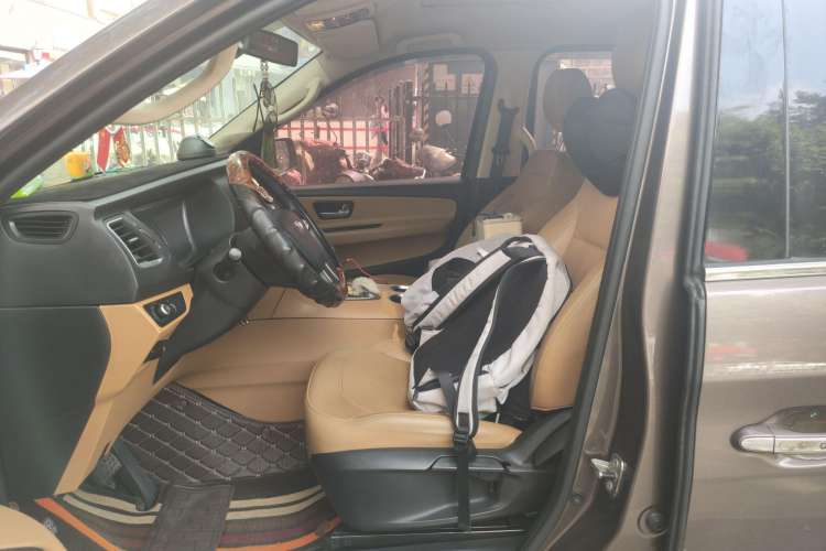 Used Huasong 7 2015 2.0T Automatic Luxury Model Left Front Seat