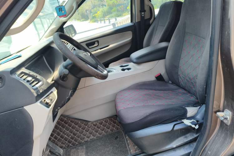 Used Huasong 7 2015 2.0T Automatic Comfort Model Left Front Seat