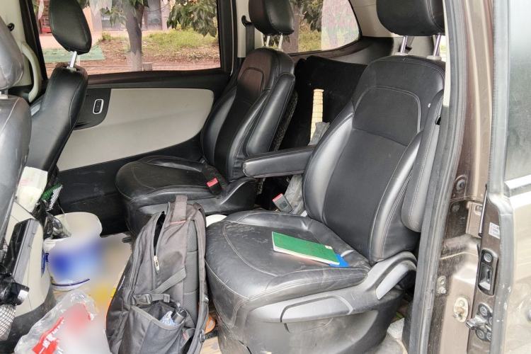 Used Huasong 7 2015 2.0T Automatic Comfort Model Left Rear Seat