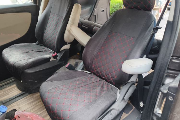 Used Huasong 7 2015 2.0T Automatic Comfort Model Left Rear Seat