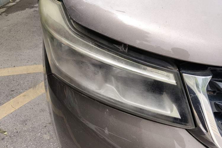 Used Huasong 7 2015 2.0T Automatic Comfort Model Right Front Headlight