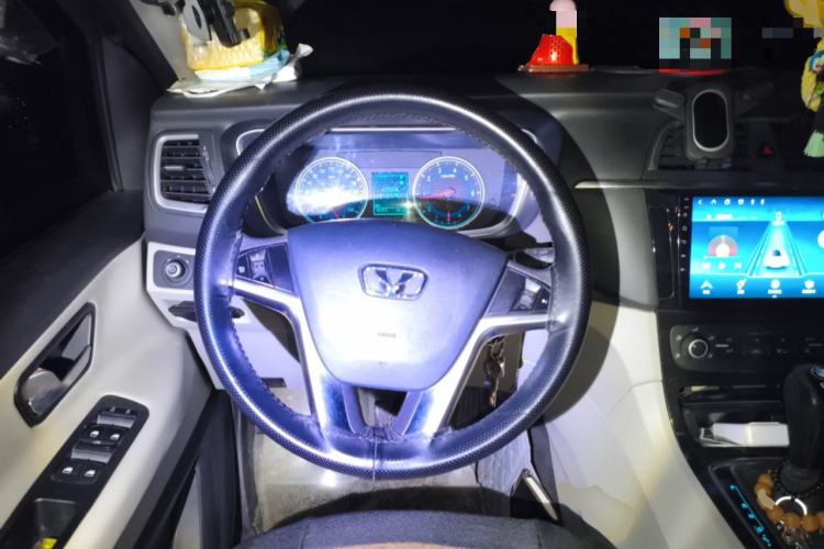 Used Huasong 7 2015 2.0T Automatic Comfort Model Steering Wheel