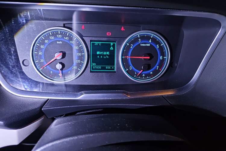 Used Huasong 7 2015 2.0T Automatic Comfort Model Instrument Cluster