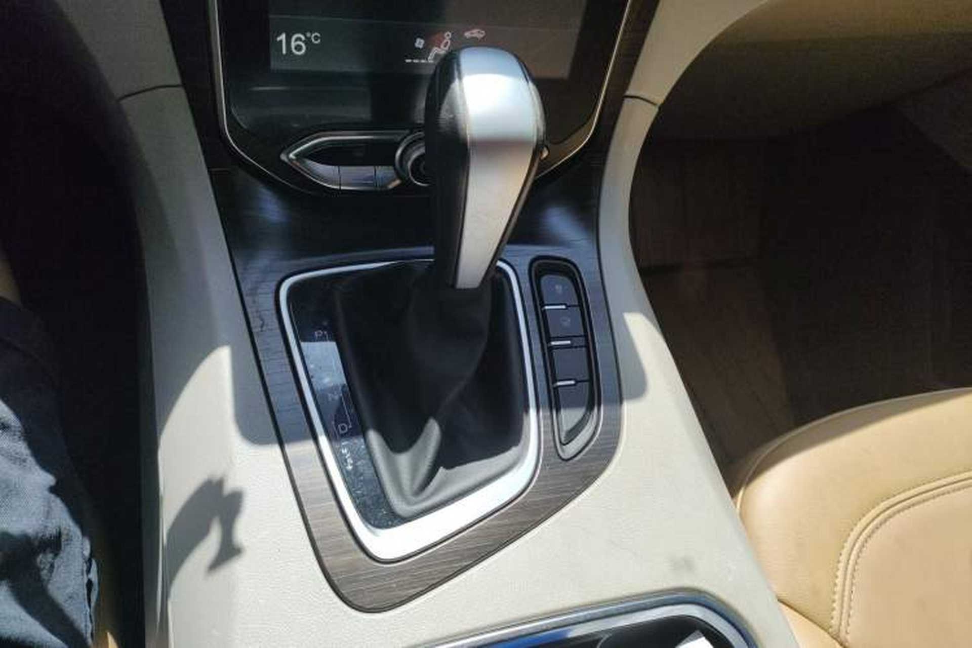Used Huasong 7 2015 2.0T Automatic Comfort Model Gear Lever