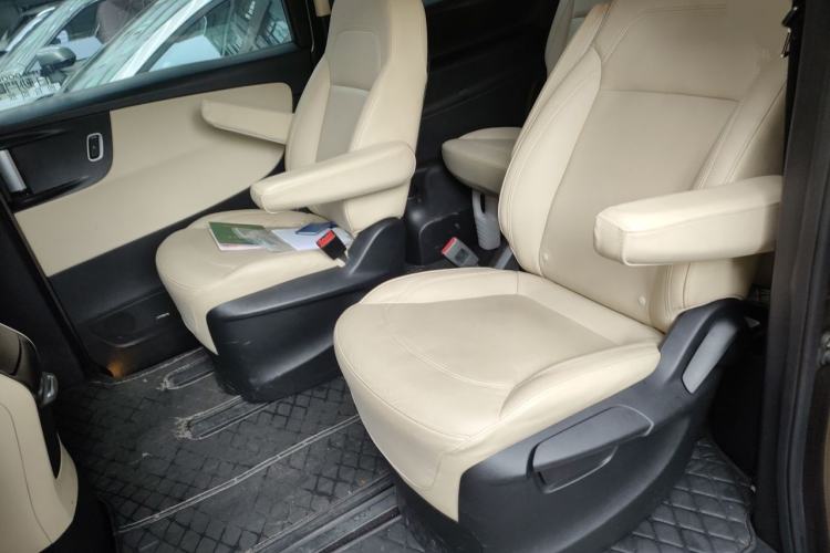 Used Huasong 7 2015 2.0T Automatic Flagship Edition Left Rear Seat