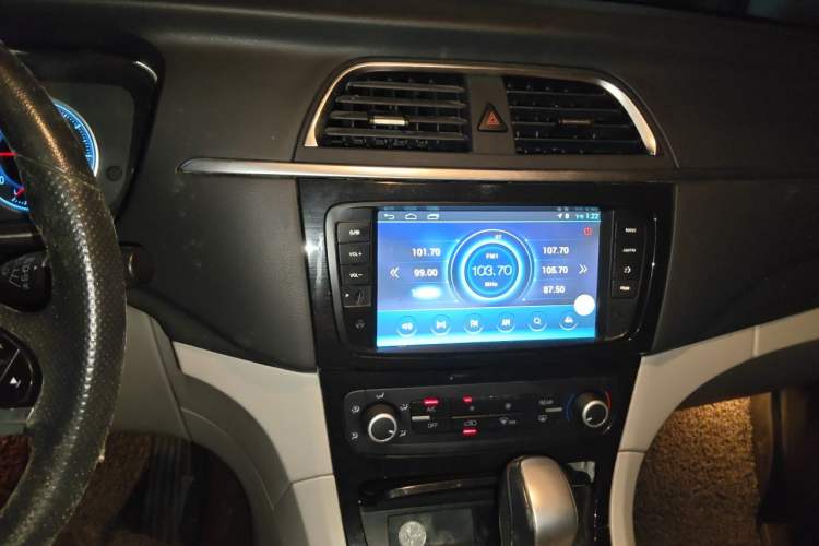 Used Huasong 7  Audio And AC Panel