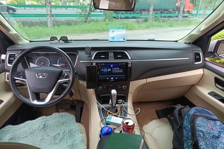 Used Huasong 7 2015 2.0T Automatic Flagship Edition Center Console