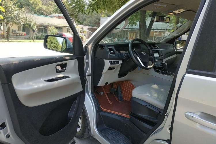 Used Huasong 7 2015 2.0T Automatic Comfort Model Driver Seat