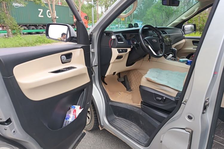 Used Huasong 7 2015 2.0T Automatic Flagship Edition Driver Seat