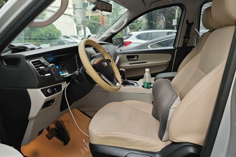 Used Huasong 7 2015 2.0T Automatic Comfort Model Driver Seat