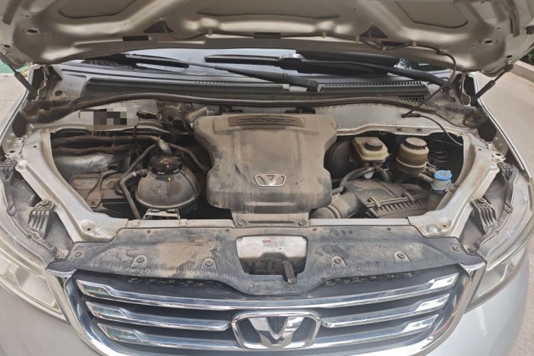 Used Huasong 7 2015 2.0T Automatic Luxury Model Engine Bay