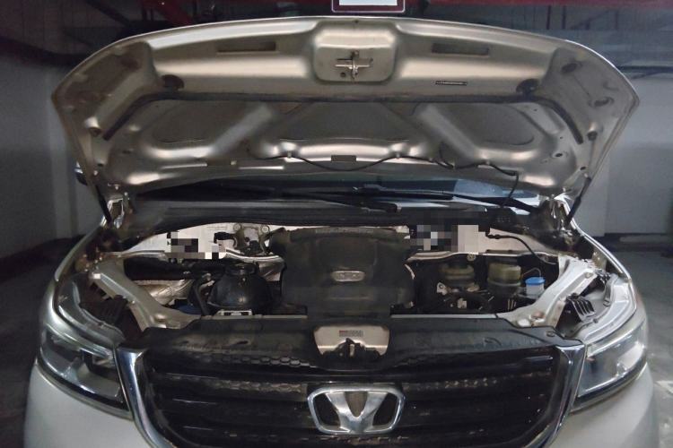 Used Huasong 7  Engine Bay