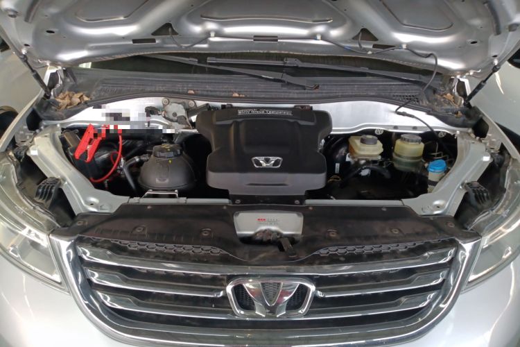 Used Huasong 7 2015 2.0T Automatic Comfort Model Engine Bay