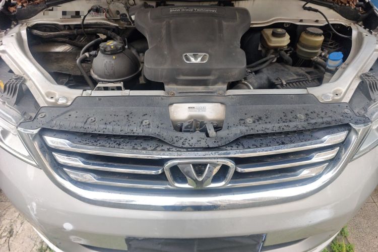 Used Huasong 7 2015 2.0T Automatic Flagship Edition Engine Bay
