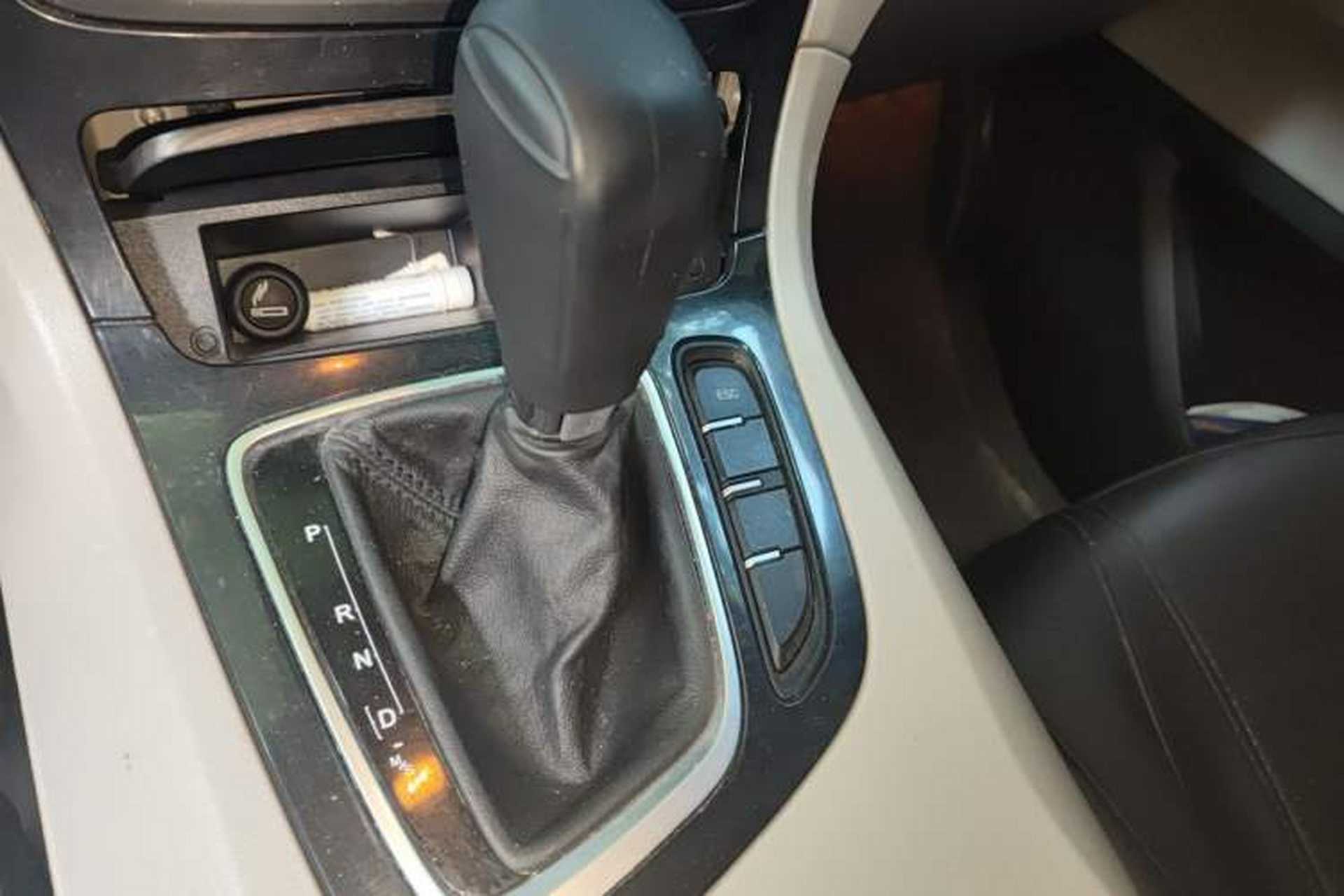 Used Huasong 7 2015 2.0T Automatic Comfort Model Gear Lever