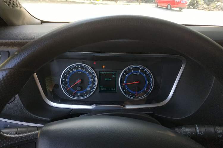 Used Huasong 7 2015 2.0T Automatic Comfort Model Instrument Cluster