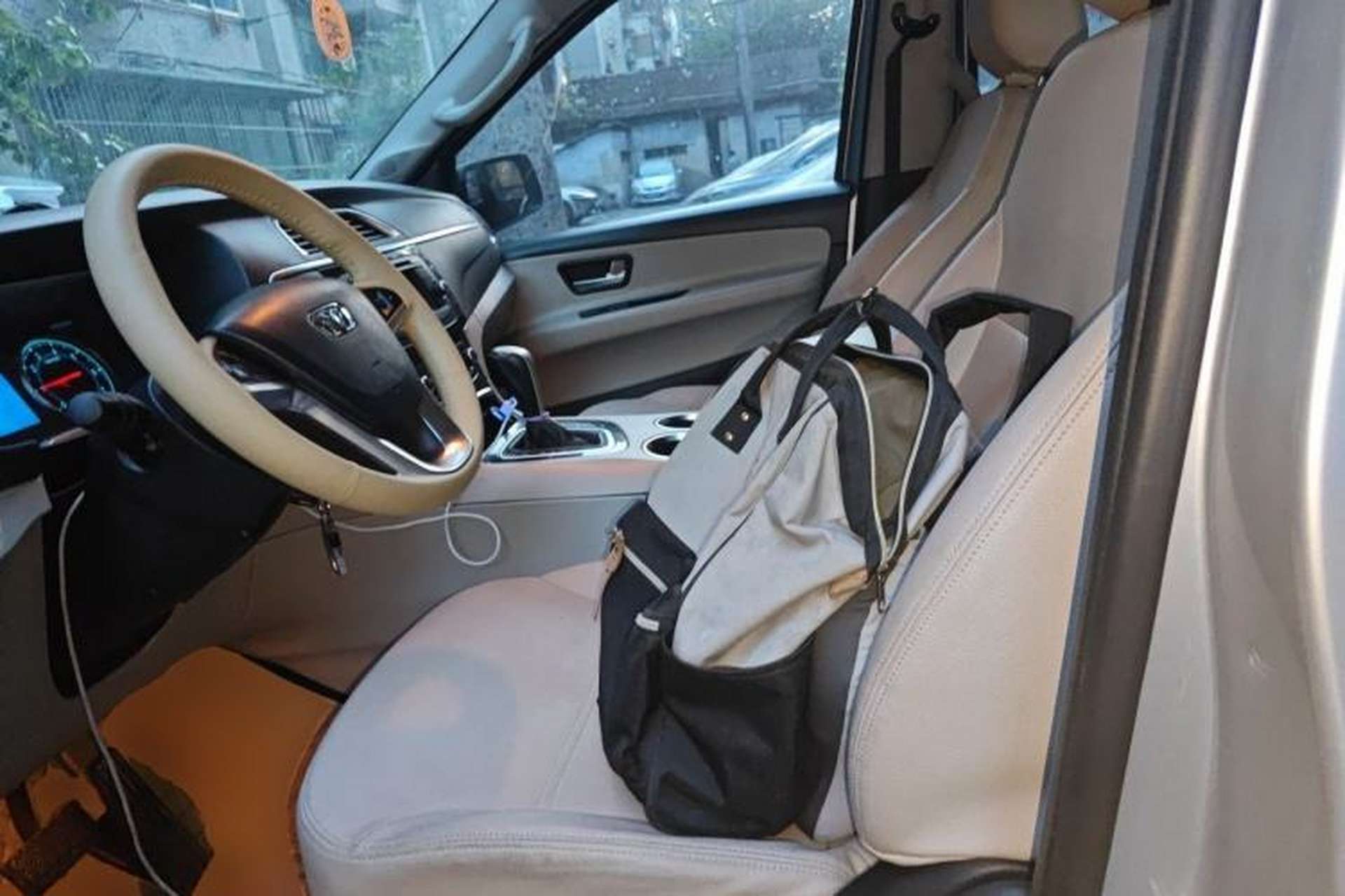 Used Huasong 7 2015 2.0T Automatic Comfort Model Left Front Seat