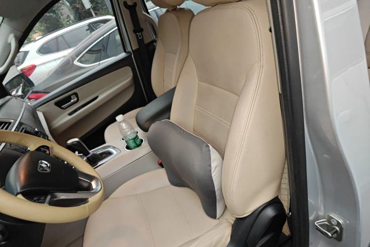 Used Huasong 7 2015 2.0T Automatic Comfort Model Left Front Seat