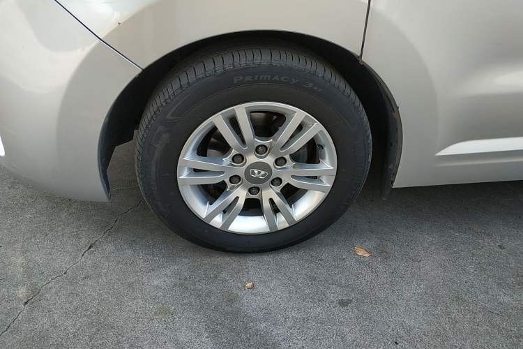 Used Huasong 7 2015 2.0T Automatic Comfort Model Left Front Wheel Hub
