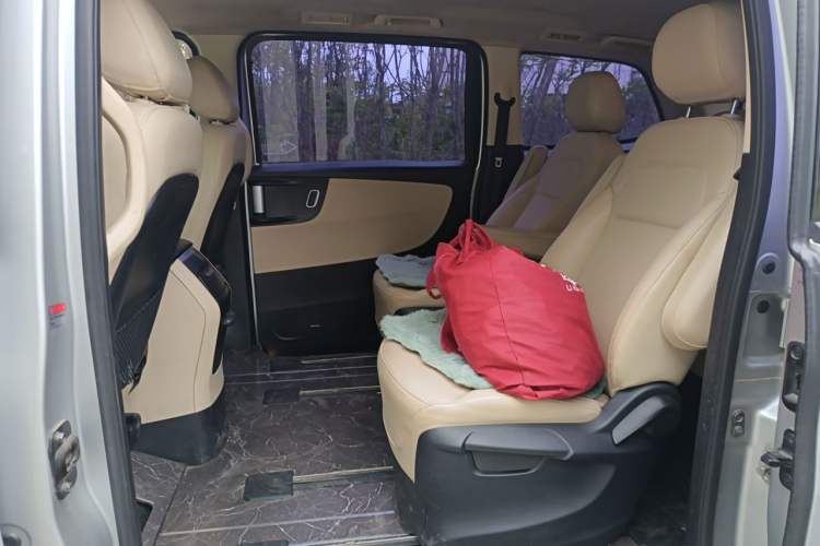 Used Huasong 7 2015 2.0T Automatic Flagship Edition Left Rear Seat