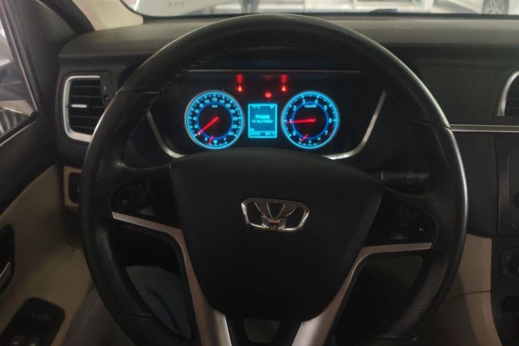 Used Huasong 7 2015 2.0T Automatic Flagship Edition Steering Wheel