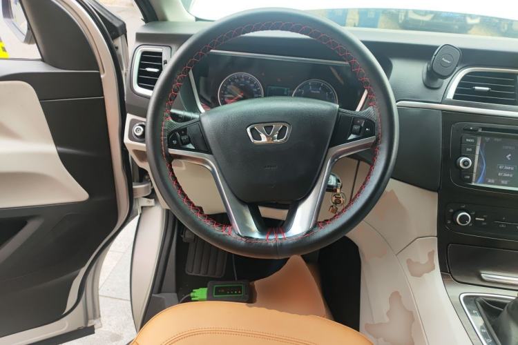 Used Huasong 7 2015 2.0T Automatic Comfort Model Steering Wheel