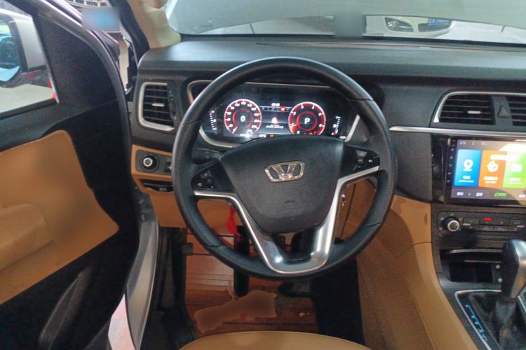 Used Huasong 7 2015 2.0T Automatic Comfort Model Steering Wheel
